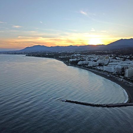 Lujoso Apartamento Con Piscina En Paseo Maritimo Marbella Esterno foto