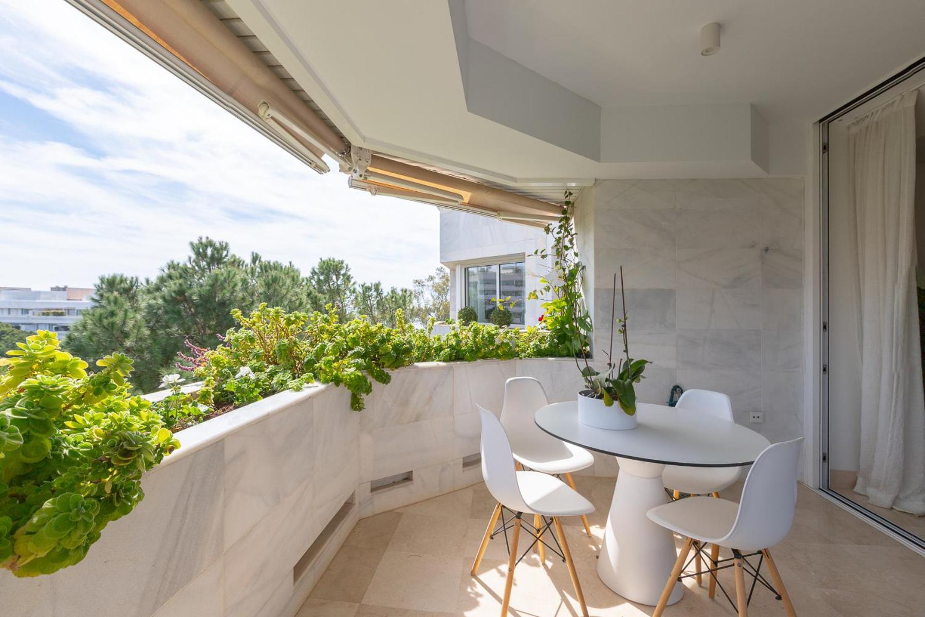 Lujoso Apartamento Con Piscina En Paseo Maritimo Marbella Esterno foto
