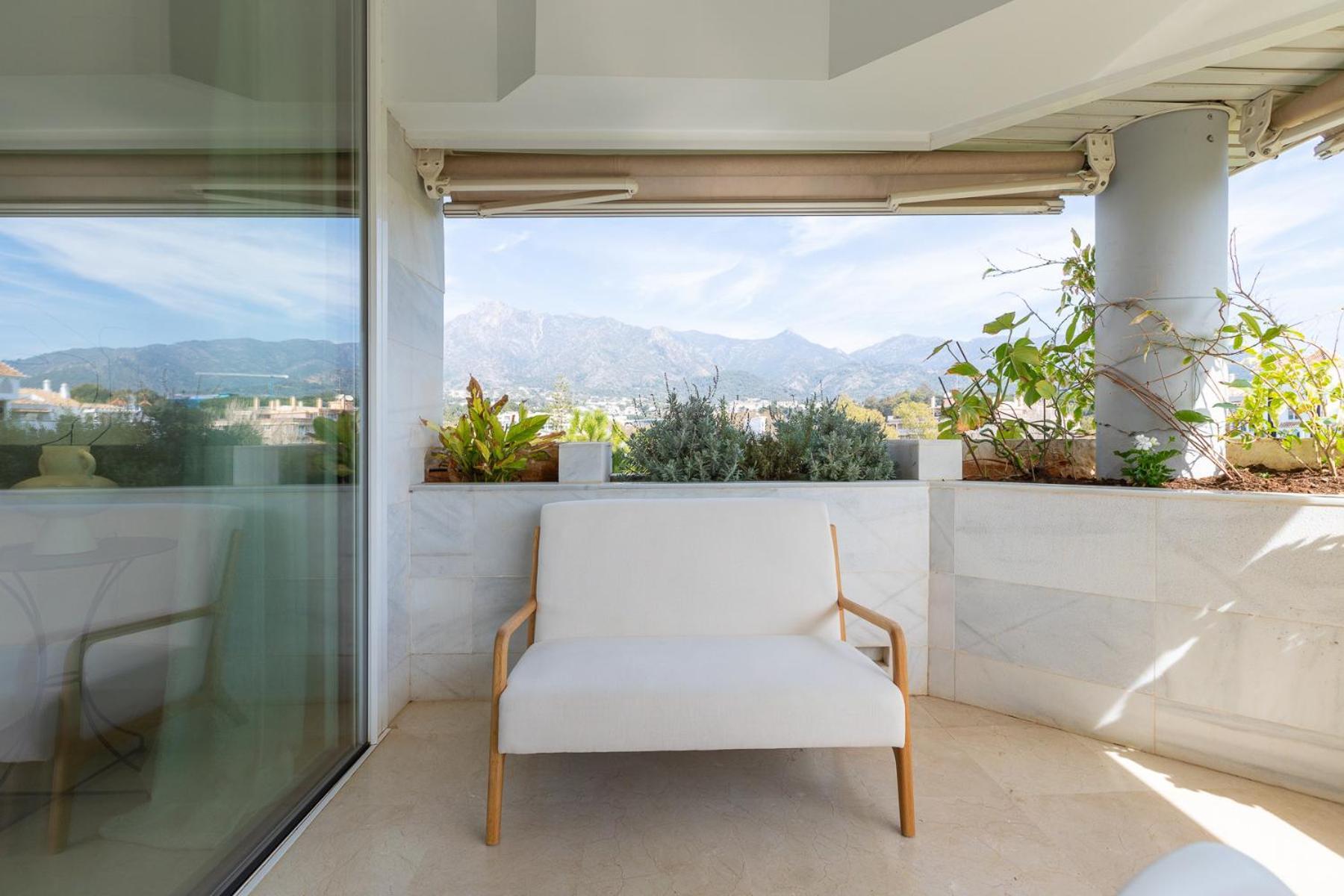 Lujoso Apartamento Con Piscina En Paseo Maritimo Marbella Esterno foto